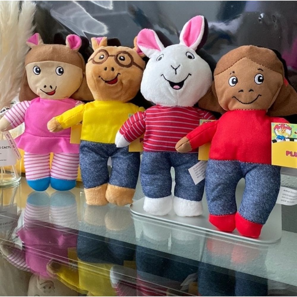 ARTHUR and Friends Plush dolls